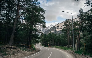 Russia-north-side-road